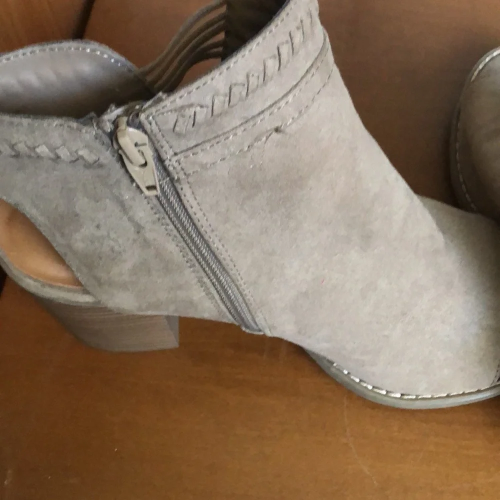 Universal Thread stack shoes - Picture 4 of 4